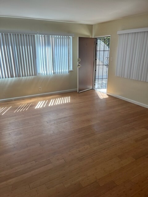 Foto del edificio - 11445 Sherman Way