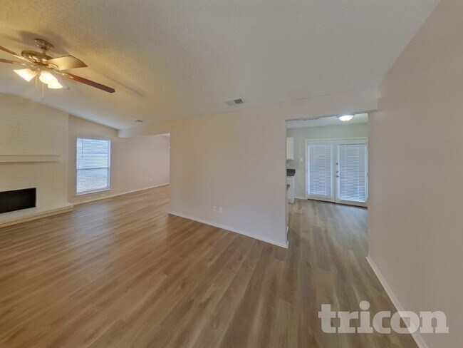 Building Photo - 133 Brockway Dr