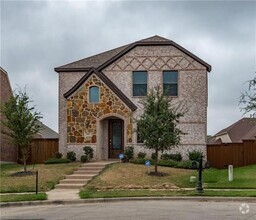 Building Photo - 2937 Fontana