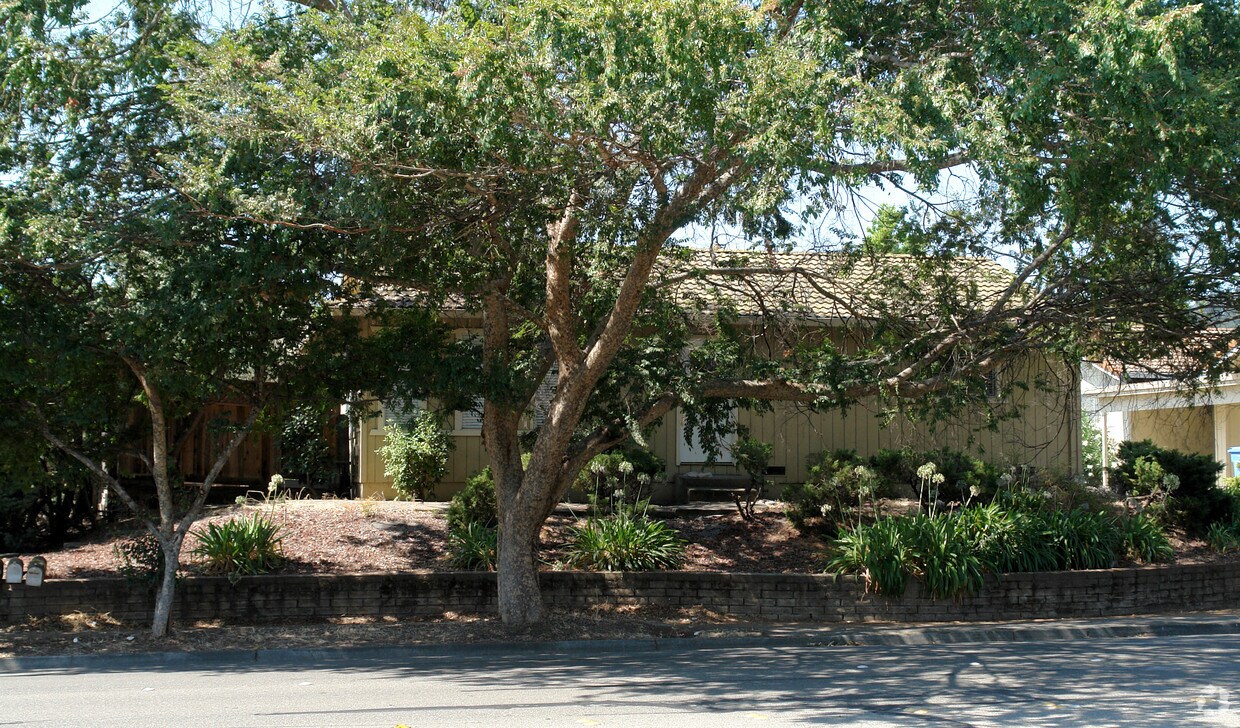 Building Photo - 1713 Mission Blvd