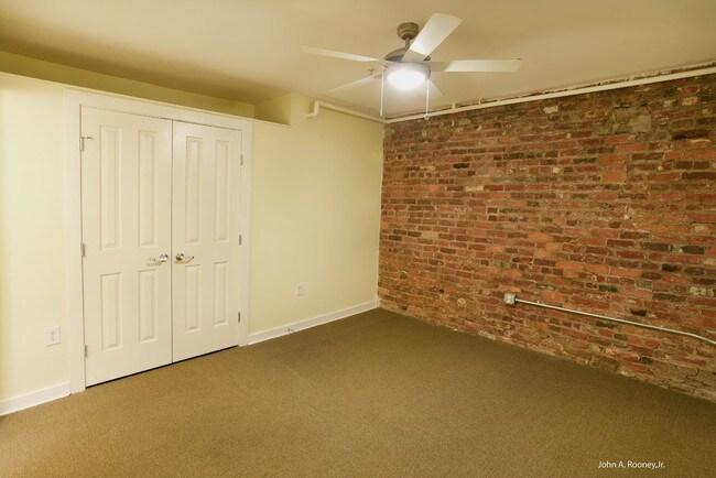 Foto del edificio - 133 N Sycamore St