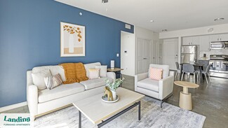 Building Photo - 750 Fort Worth Ave