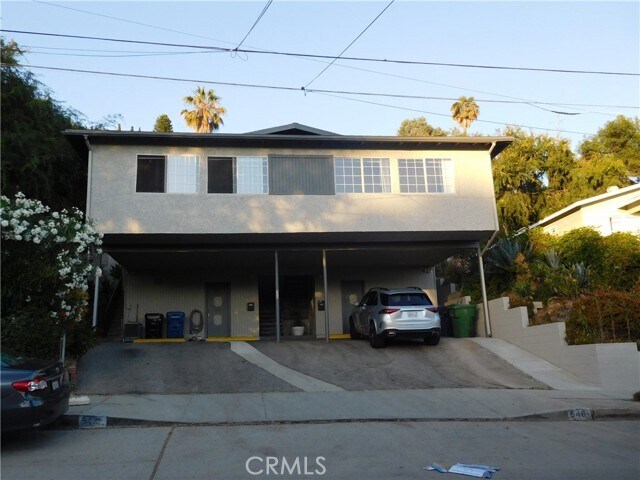 Primary Photo - 548 Oleander Dr