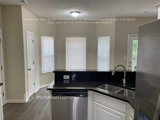 Building Photo - 9311 High Rock Dr