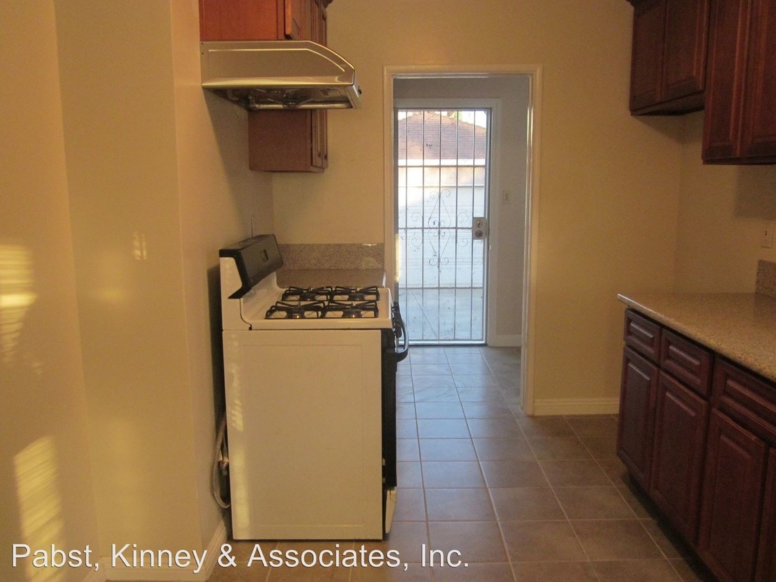 Building Photo - 3 br, 1 bath House - 4822 LOMINA AVENUE