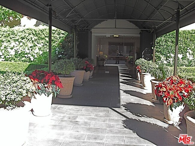 Foto del edificio - 1440 Veteran Ave