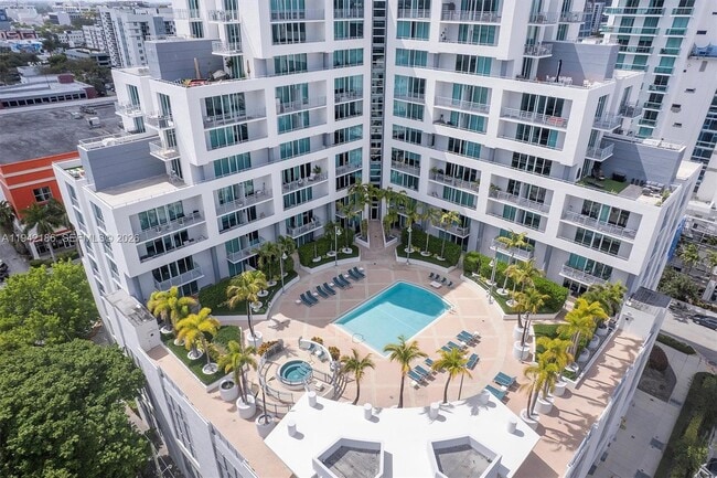 Building Photo - 350 NE 24th St