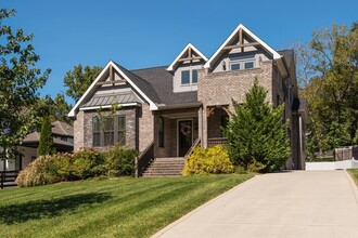 Building Photo - 118 Cheekwood Terrace