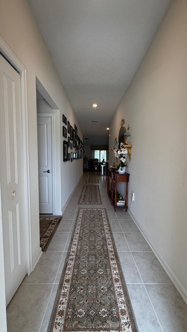 Foto del edificio - Beautiful 3 bed 2 bath Home - Unfurnished