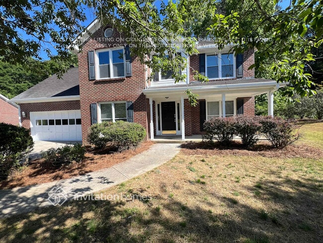 Building Photo - 208 Ivy Creek Dr