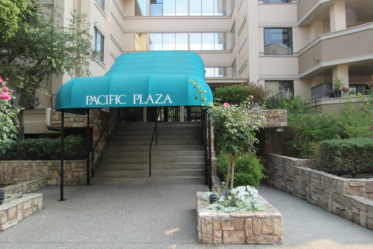 Primary Photo - Gorgeous 1 Bed, 1 Bath Condo in Perfect Sa...