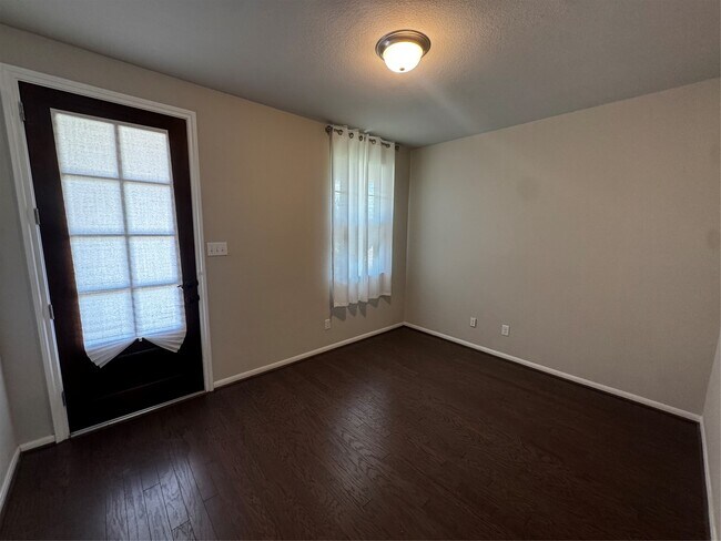 Building Photo - 10310 Mount Winchell Dr