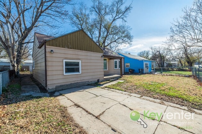 Building Photo - Beautifully Updated 3-Bedroom Home in Central Wichita!