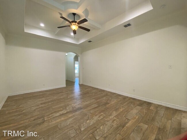 Building Photo - 2 br, 2 bath House - 7705 NATHAN LANE CHIC...