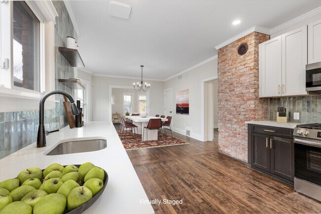 Foto del edificio - 715 Gladstone Ave