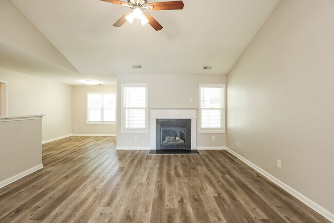 Foto del edificio - 225 Comet Ct