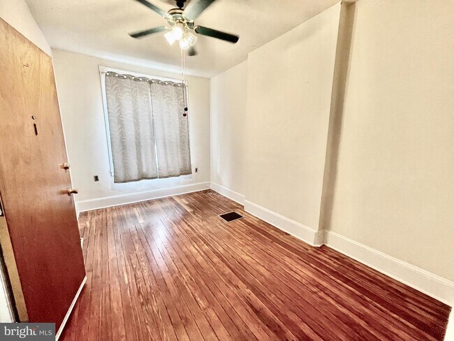 Foto del edificio - 127 W Rittenhouse St