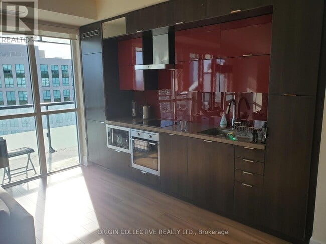 Building Photo - 300 Front St W