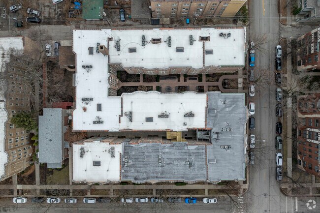 Foto aérea - 336-344 S Maple Ave