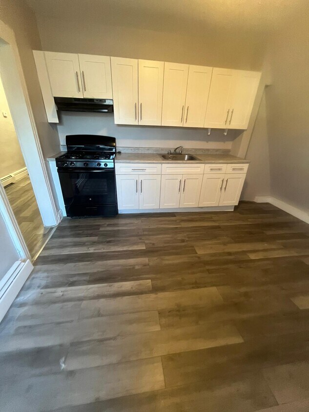 Foto principal - 306 Woodside Ave