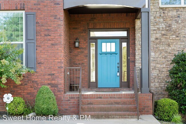 Building Photo - 4 br, 3.5 bath House - 918 North Countrywo...