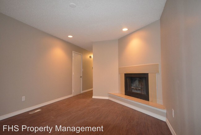 Building Photo - 2 br, 1 bath House - 612 W Edgewood St