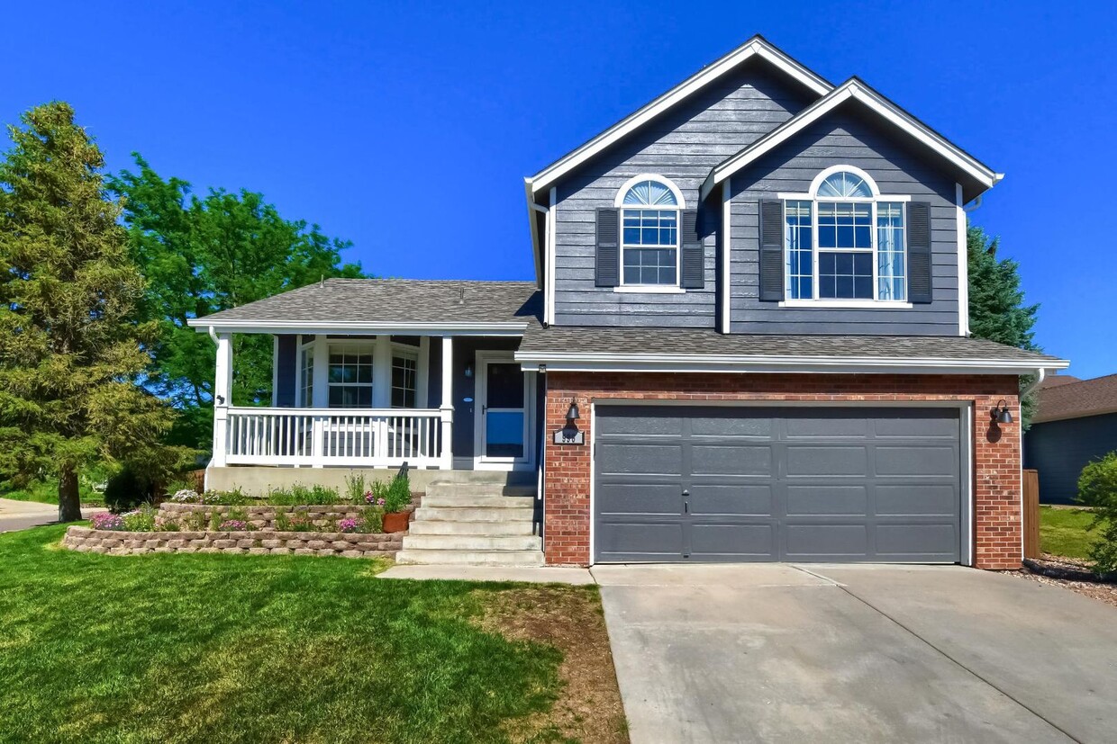 Primary Photo - 4 Bedroom Tri Level single family home in ...