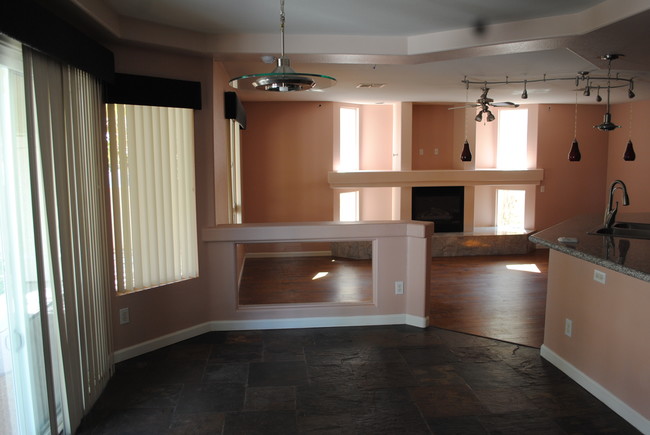 Building Photo - 8732 Castle Ridge Ave