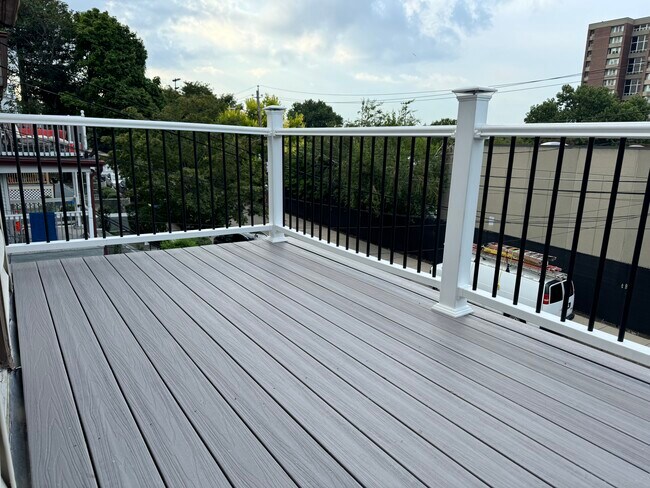 Cubierta delantera privada - 14 Hazelwood St