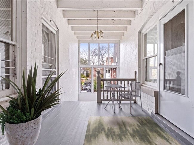 Building Photo - The Clifton Boulevard Portfolio