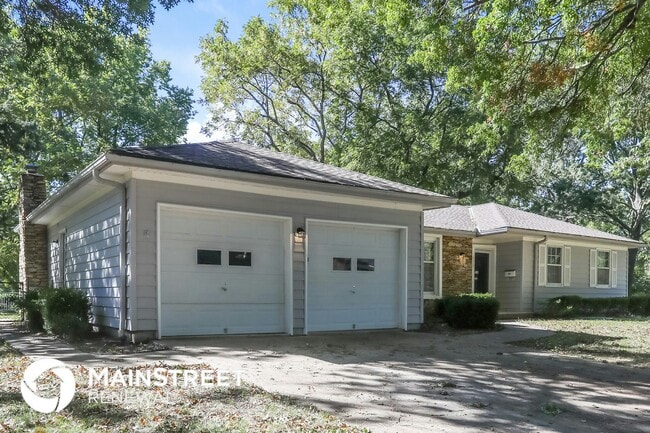 Building Photo - 523 E Prairie Terrace