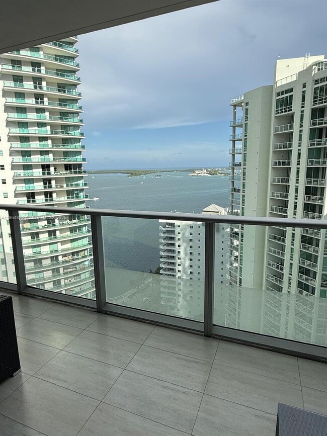 Building Photo - 1300 Brickell Bay Dr