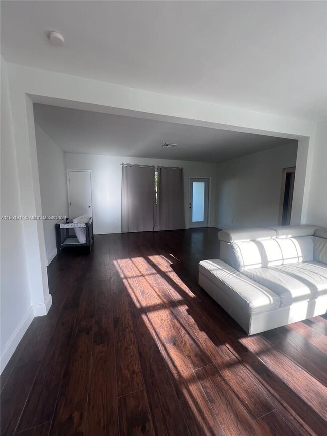 Building Photo - 7516 Mutiny Ave