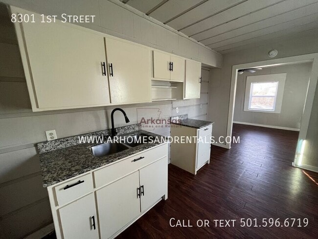 Foto del edificio - 8301 1st St