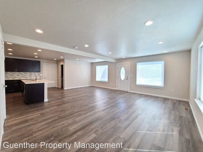 Building Photo - 3 br, 2 bath House - 2713 N Miami Ct