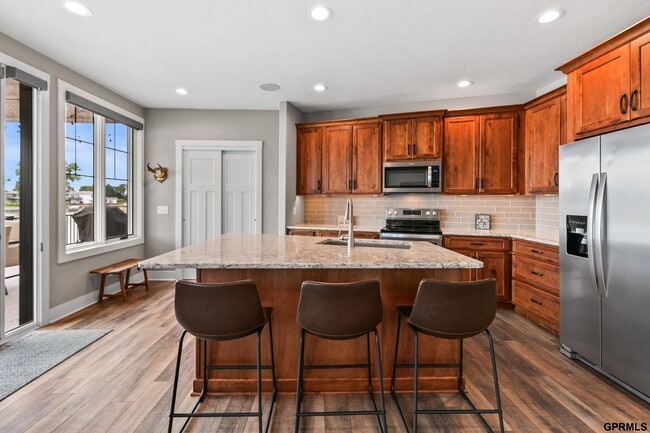 Building Photo - 17107 Rainbow Rd