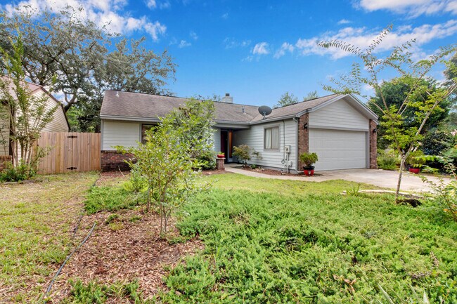 Building Photo - 203 Cedar Ridge Way
