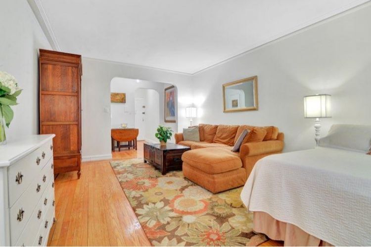 Primary Photo - 350 E 77th St
