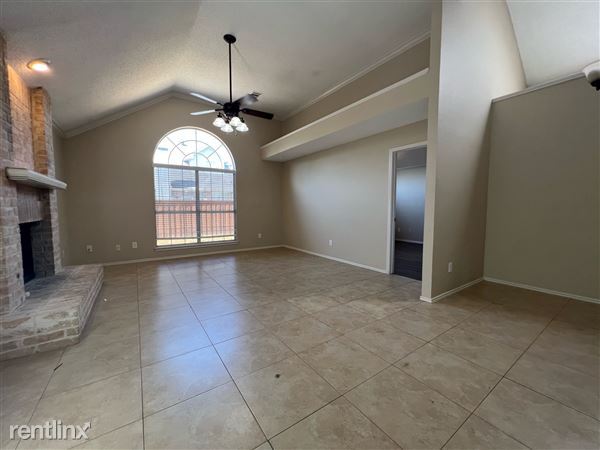 Foto del edificio - 927 Golden Grove Dr