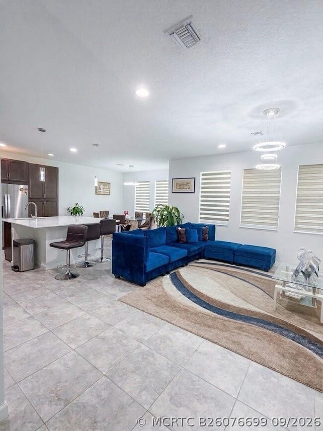 Building Photo - 16483 Helix Ct