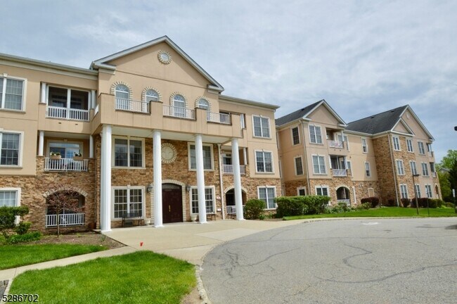 Building Photo - 2309 Johnson Dr