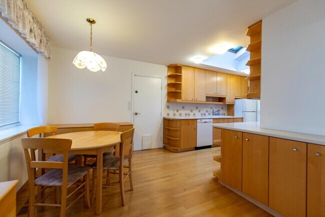 Foto del edificio - 908 Glennan Dr