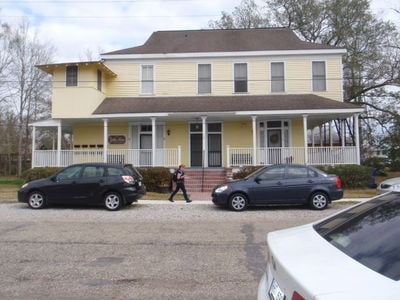 Primary Photo - 124 E 24th Ave