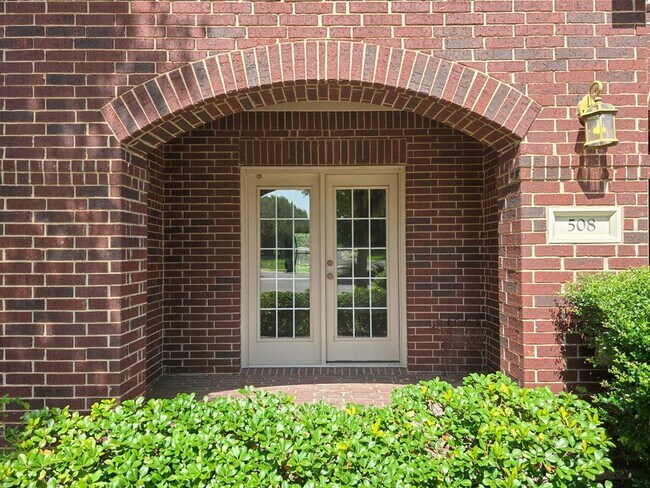 Building Photo - 508 Hidden Brook Ln