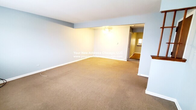 Foto del edificio - 9244 Seymour Ave