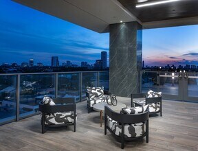 The Driscoll at River Oaks photo'