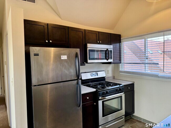 Foto del edificio - 112 Montoya Dr