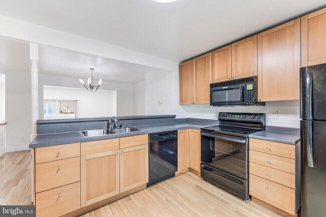 Foto del edificio - 2331 Harleyford Ct