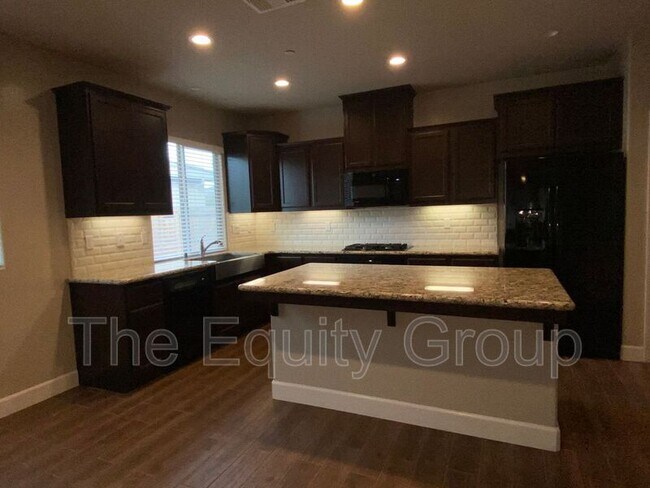 Foto del edificio - 551 Montana De Oro St