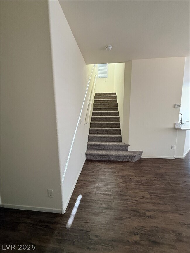 Foto del edificio - 9535 Knopfler Ln